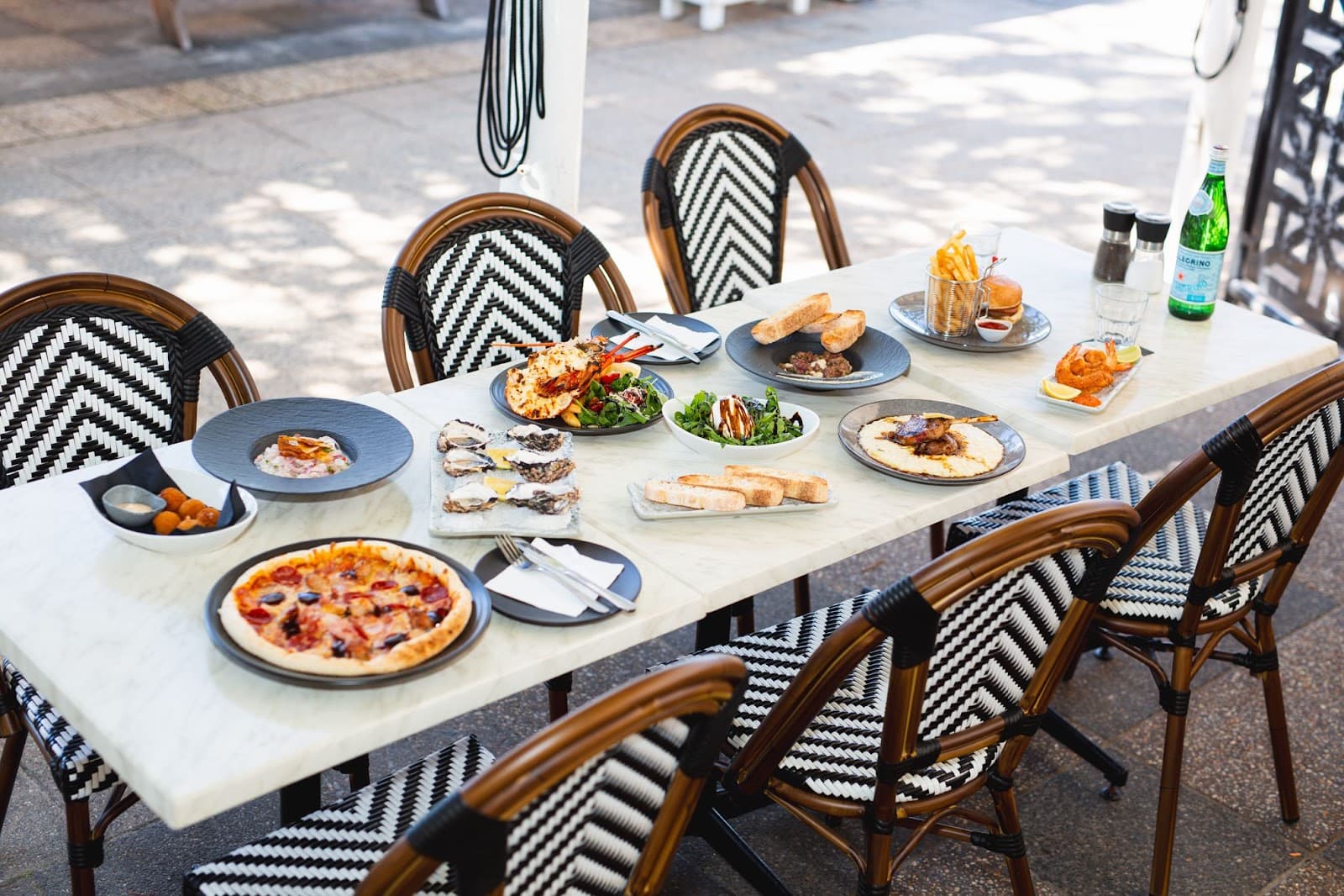 La Casa Beach Bar | Bistro • Cafe — Mooloolaba, Sunshine Coast