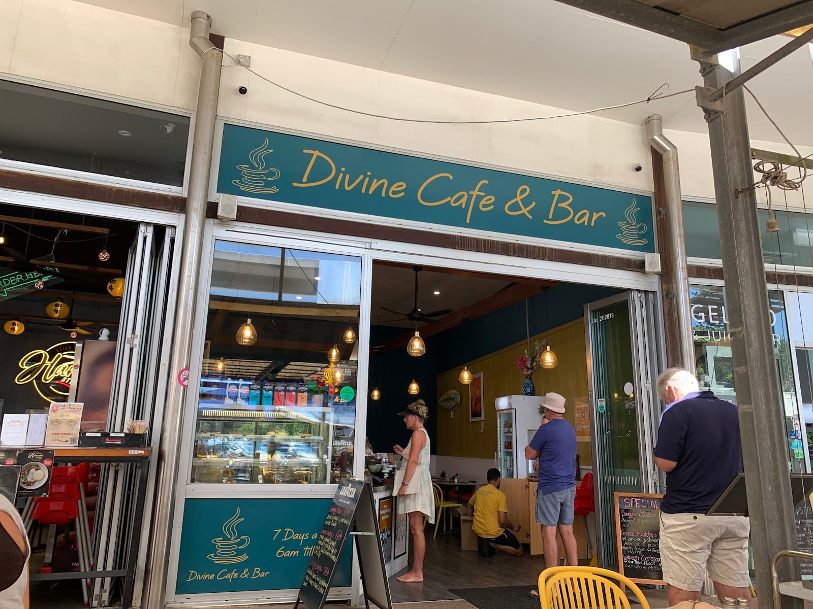 Divine Cafe & Bar Coolum Beach — Coolum Beach, Sunshine Coast