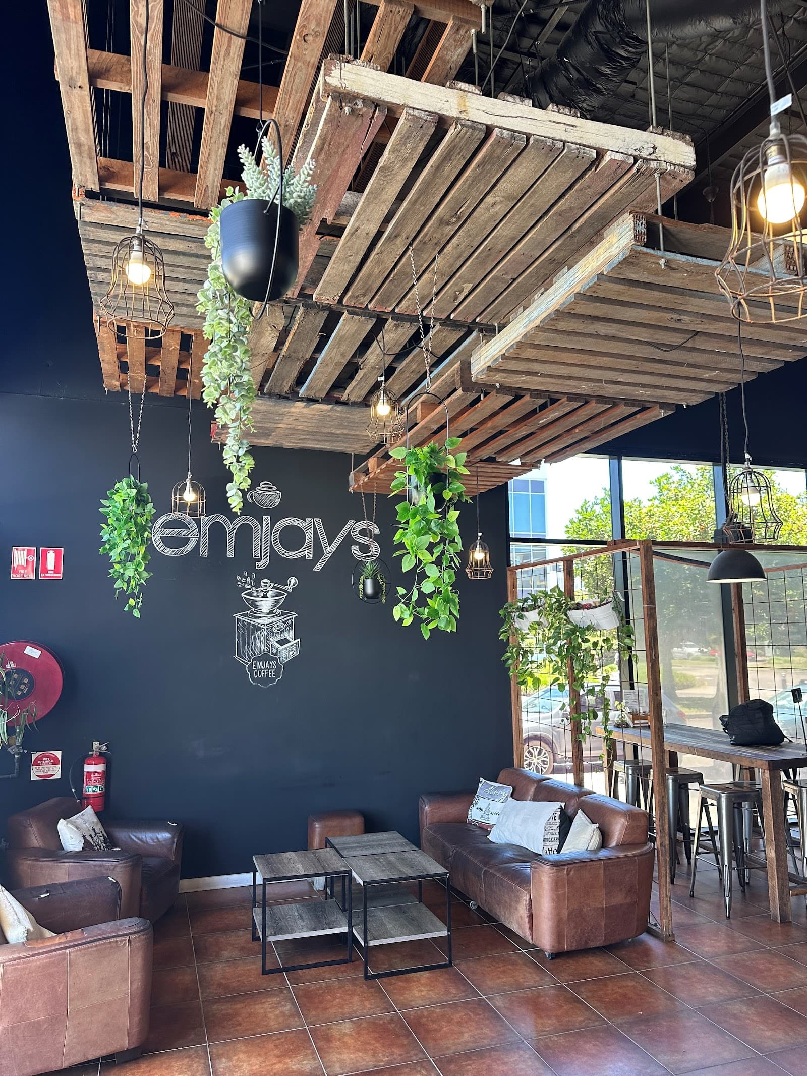 Emjays Birtinya — Kawana Waters, Sunshine Coast