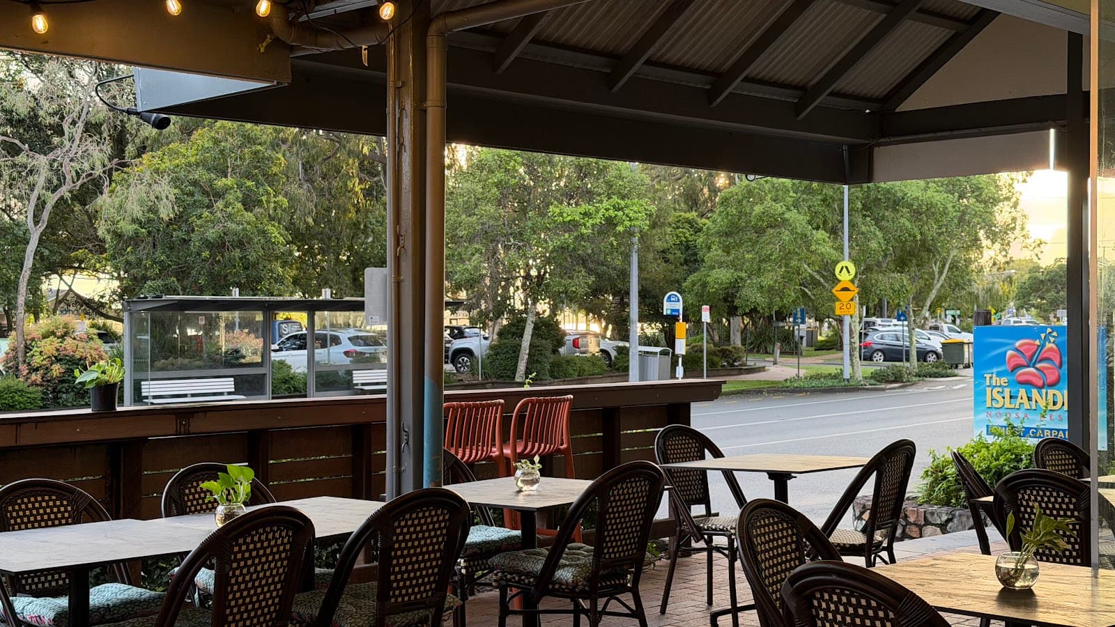 The Three Oarsmen — Noosaville, Sunshine Coast