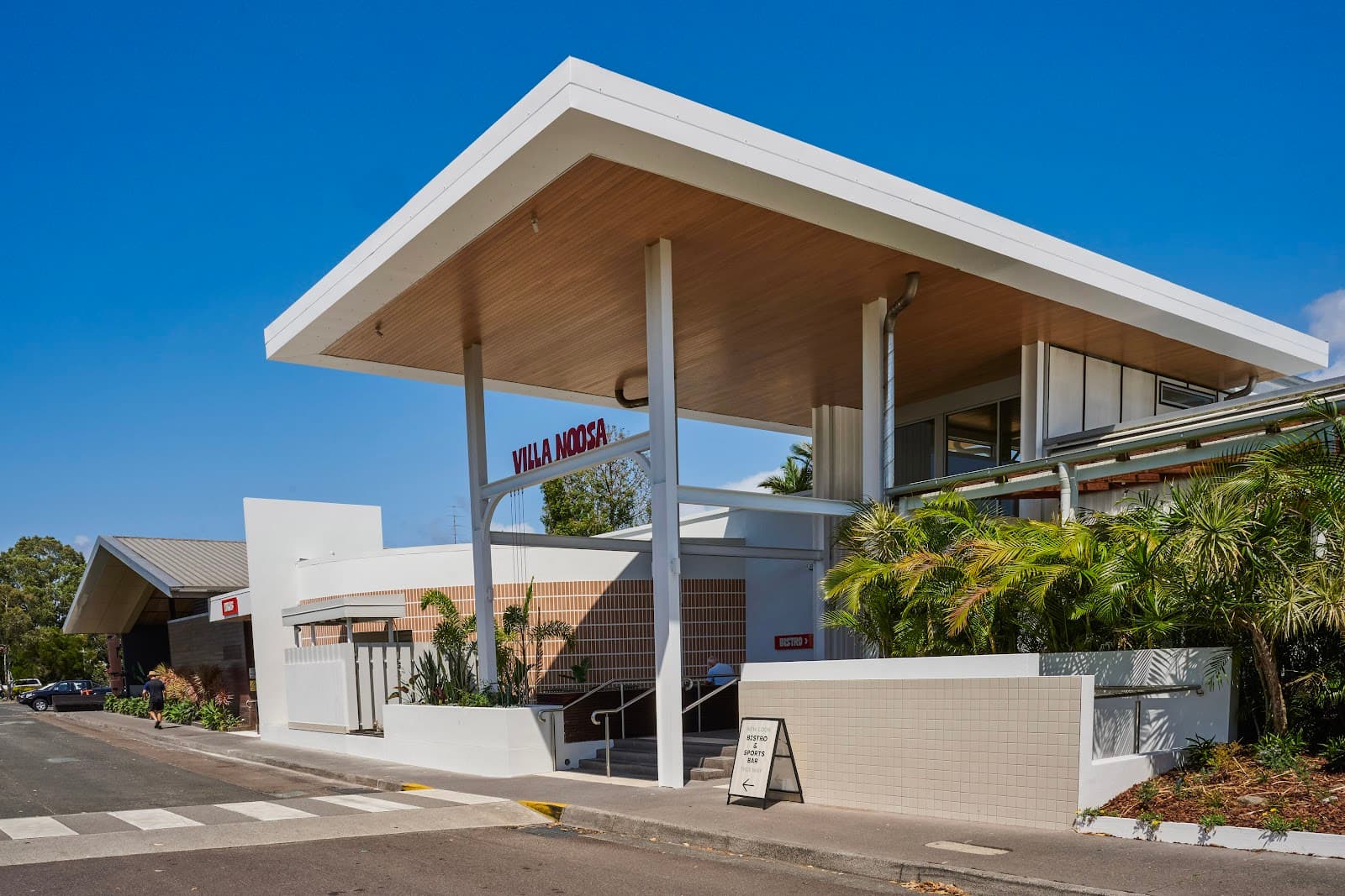 Villa Noosa Hotel — Eumundi, Sunshine Coast