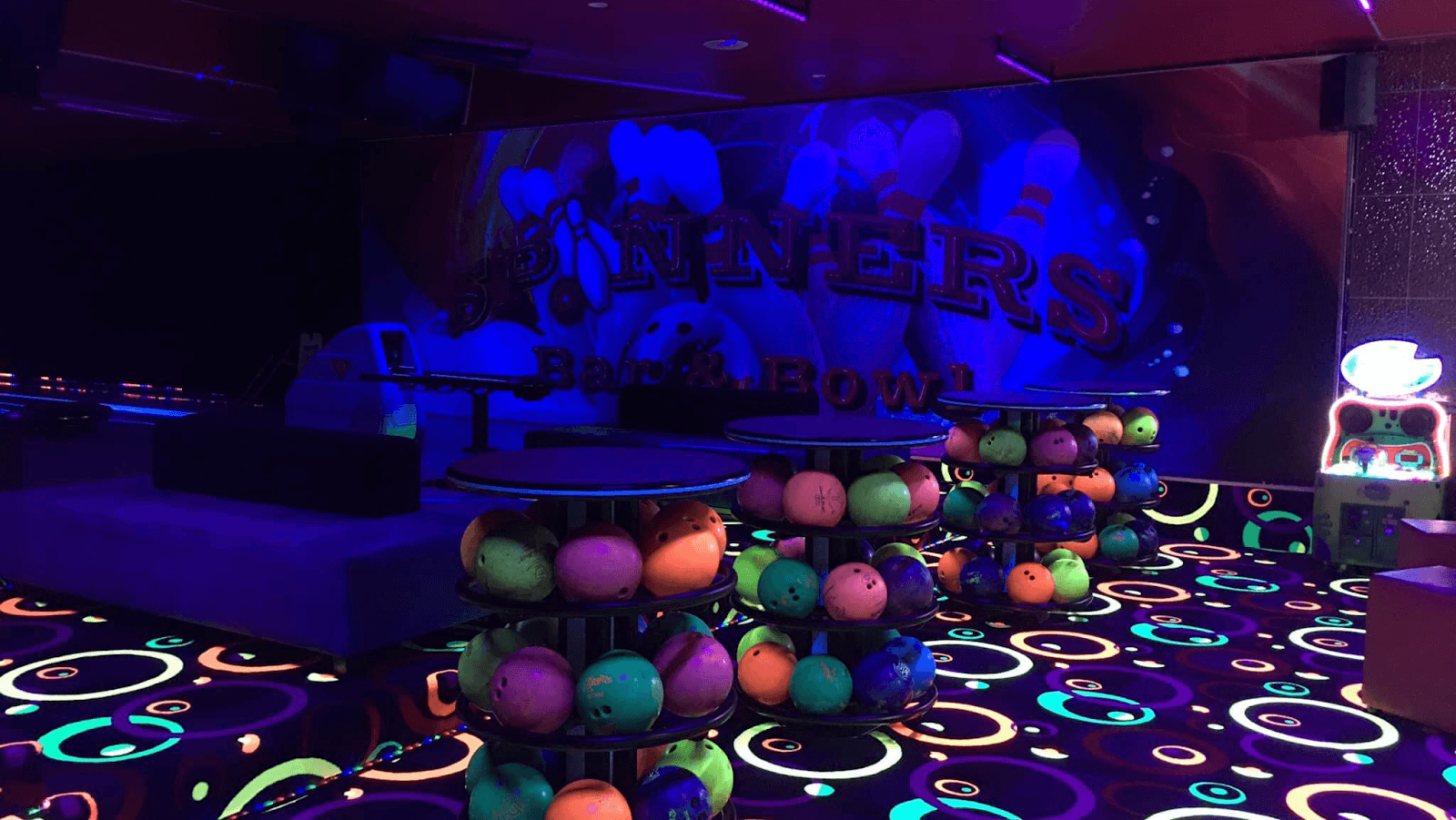 Spinners Bar and Bowl — Caloundra, Sunshine Coast