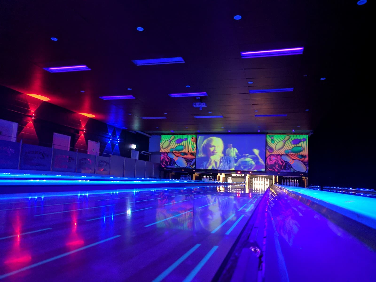 Spinners Bar and Bowl — Caloundra, Sunshine Coast