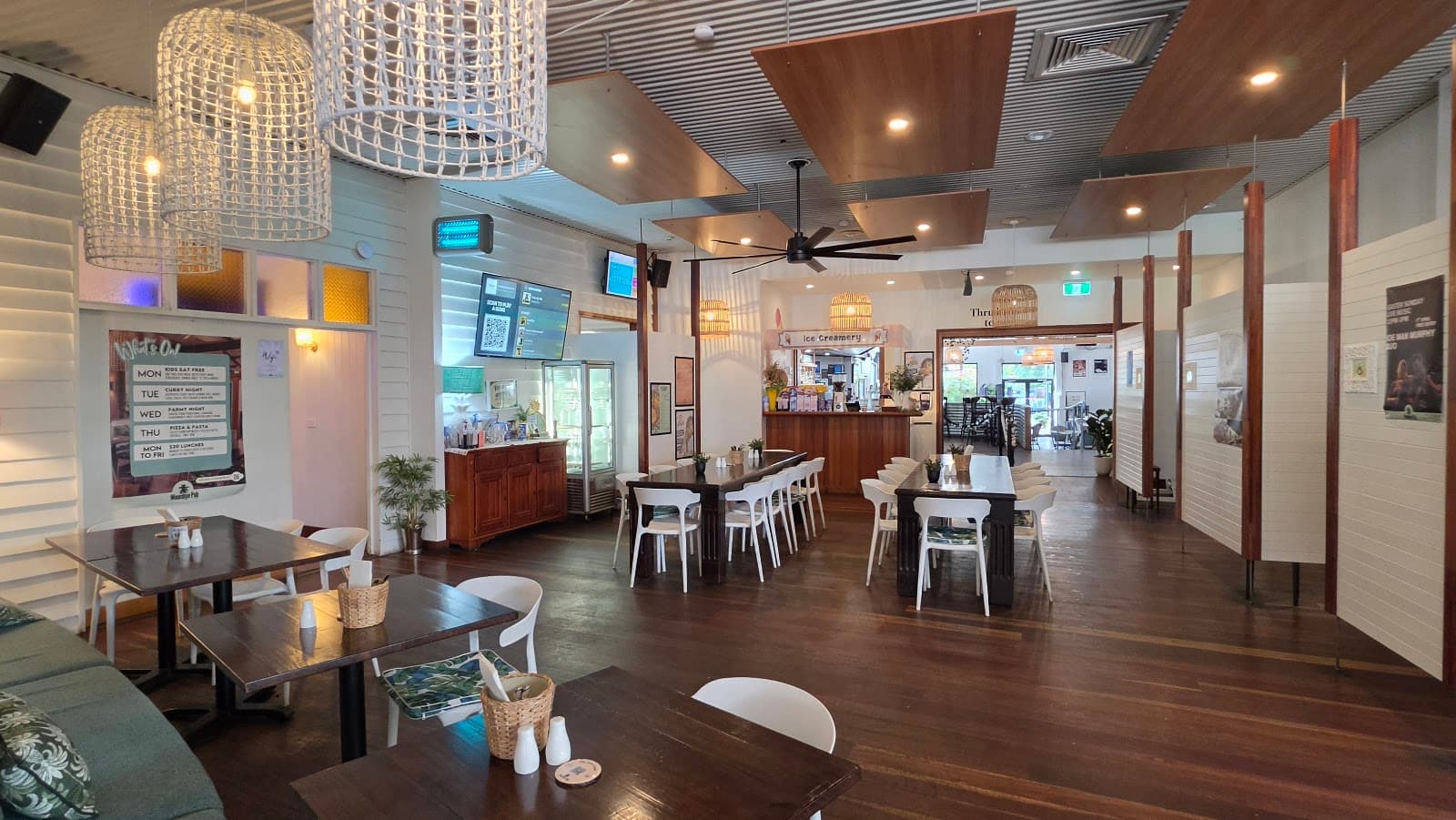 The Woombye Pub — Montville, Sunshine Coast