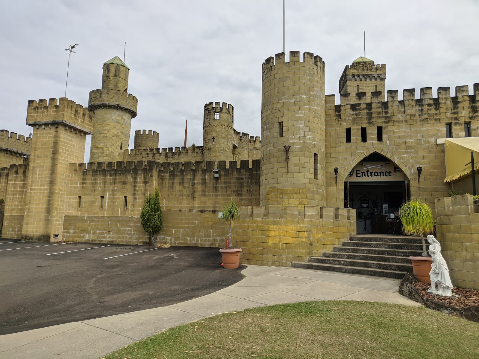 Sunshine Castle — Kawana Waters, Sunshine Coast