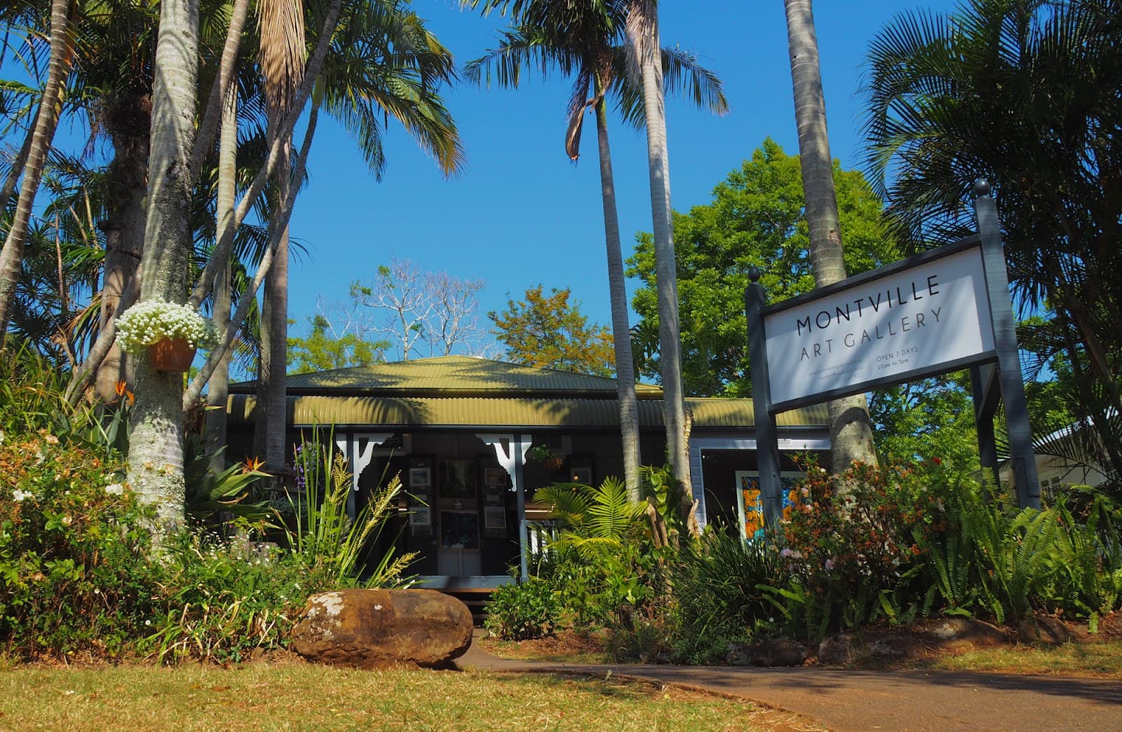 Montville Art Gallery — Kawana Waters, Sunshine Coast