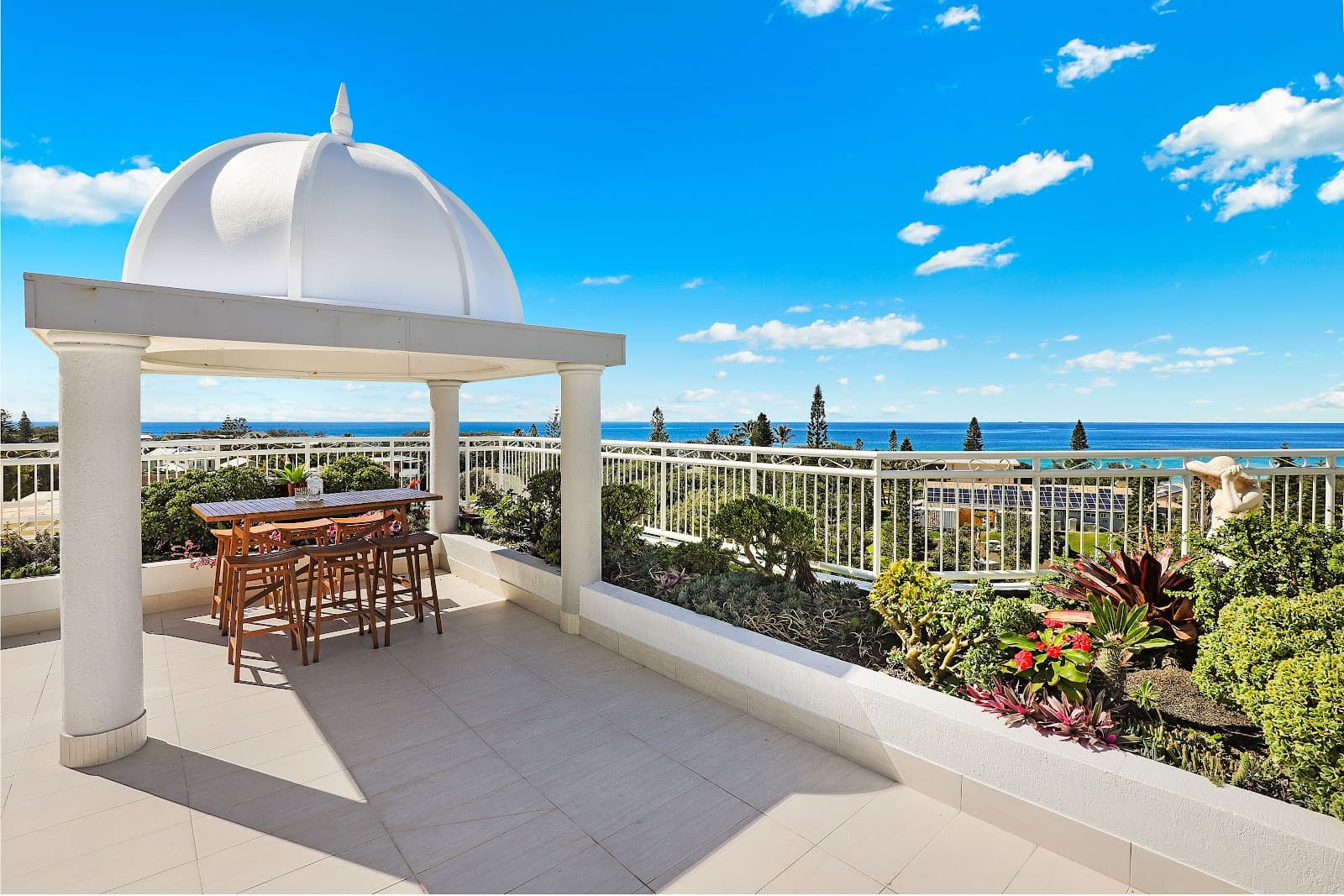 Beachside Resort — Mooloolaba, Sunshine Coast