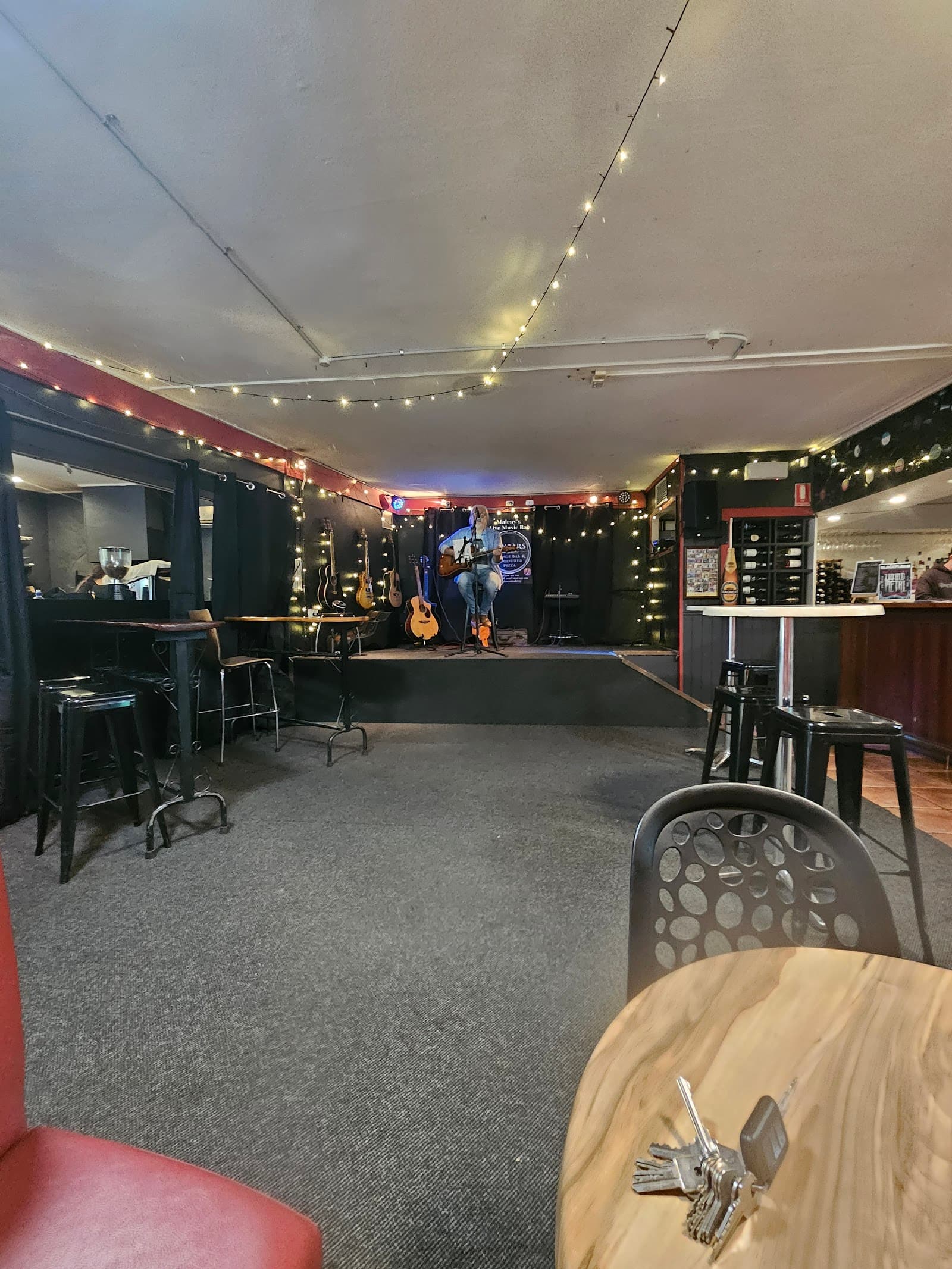 Finbar's Lounge Bar — Montville, Sunshine Coast