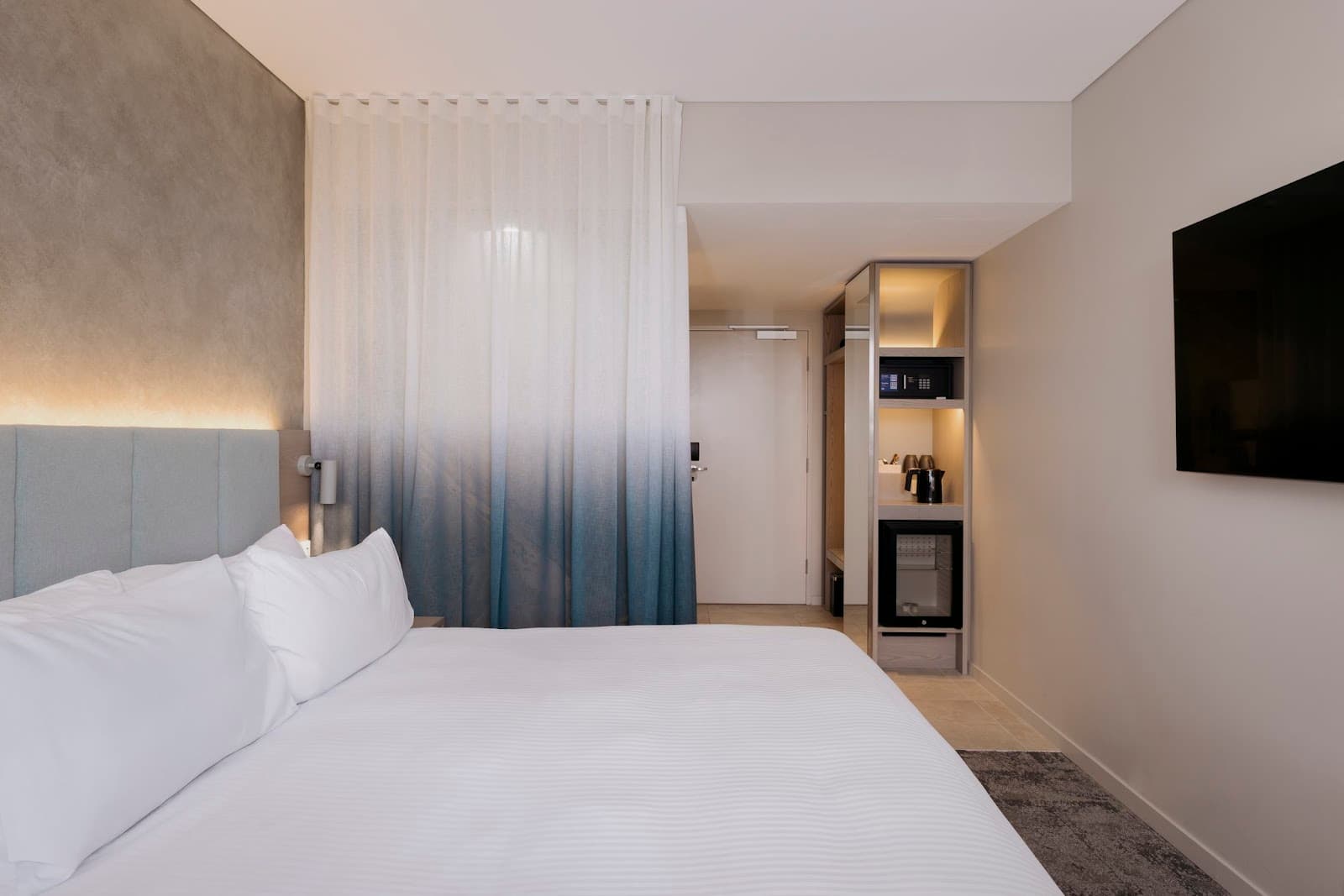 Holiday Inn & Suites Sunshine Coast by IHG — Kawana Waters, Sunshine Coast