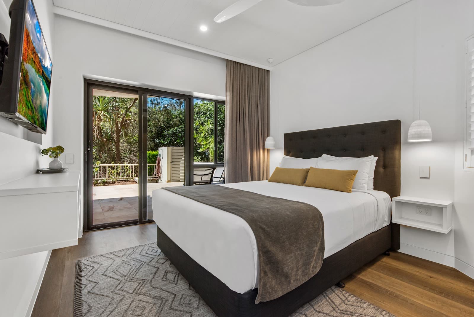 Mirra Chana Beachfront Apartments Mooloolaba — Mooloolaba, Sunshine Coast