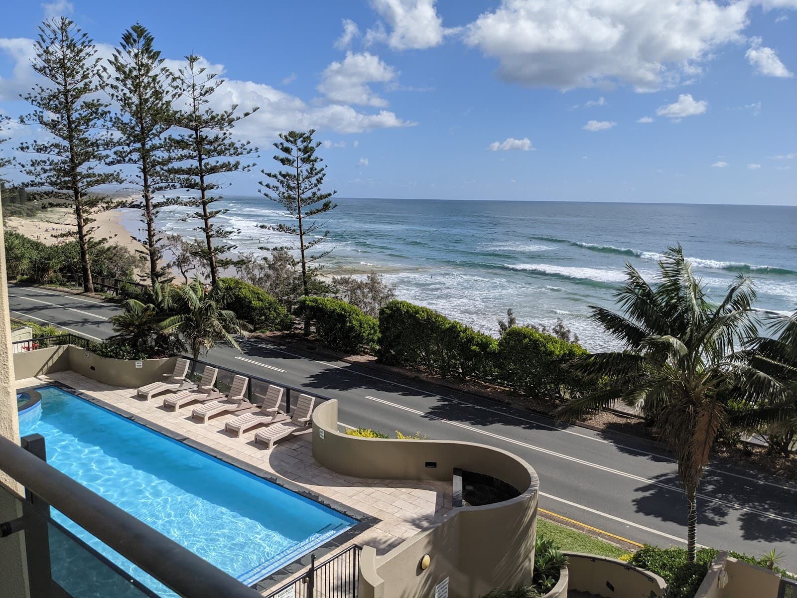 Clubb Coolum Beach Resort — Coolum Beach, Sunshine Coast