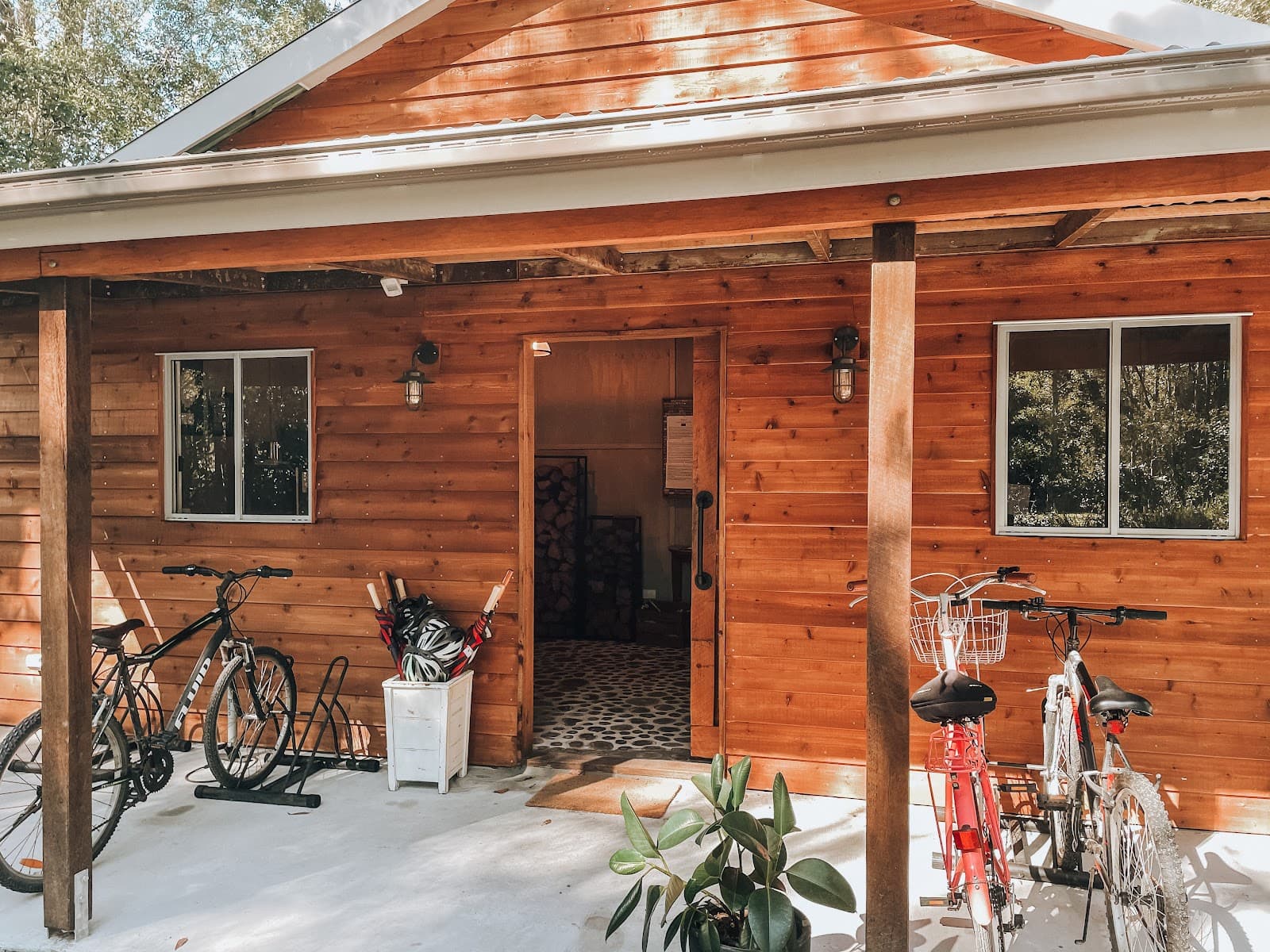 Lake Weyba Cottages — Peregian Beach, Sunshine Coast