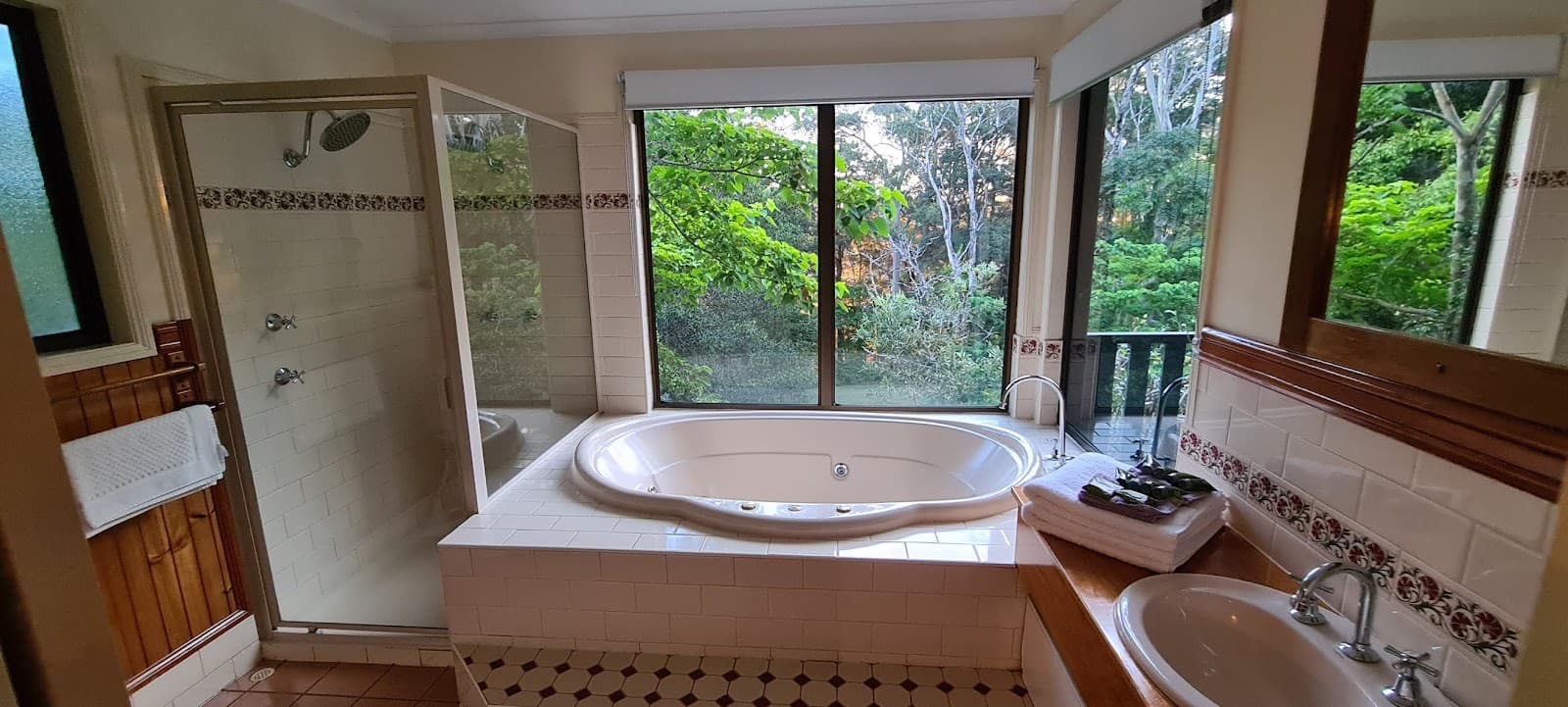 Montville Country Cabins — Montville, Sunshine Coast