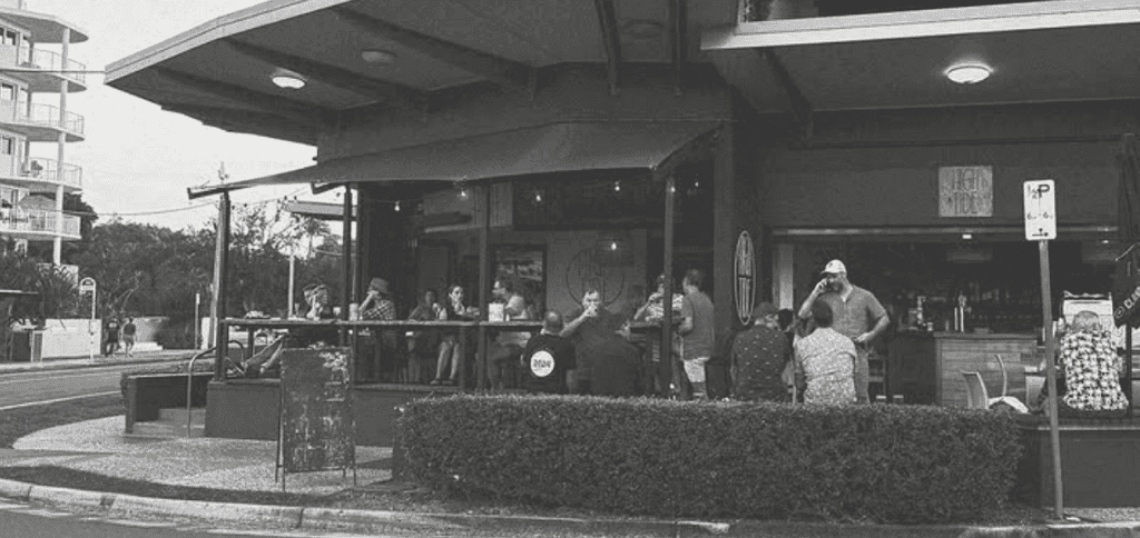 High Tide Bar, Grill & Cafe