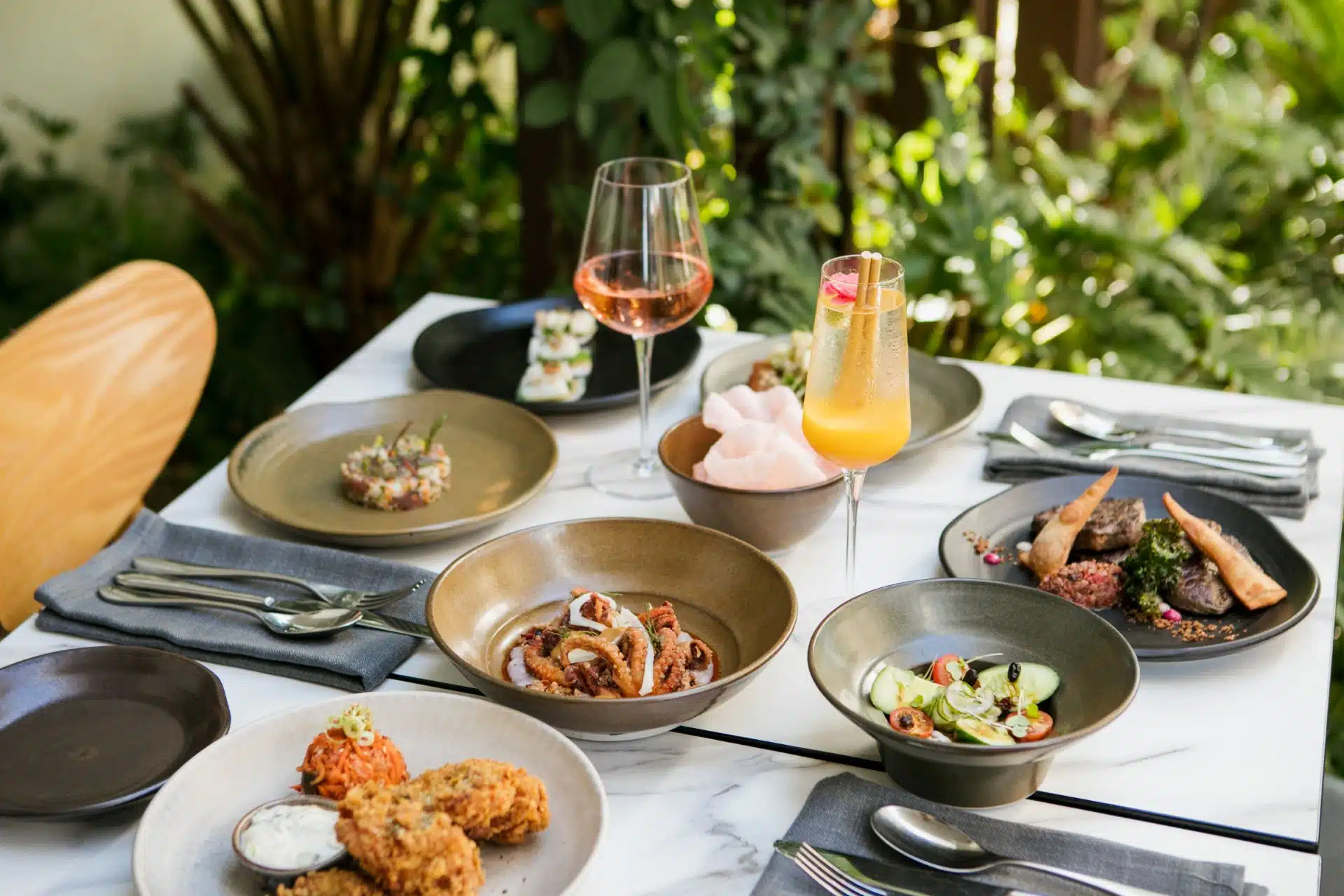 Honeysuckle Restaurant