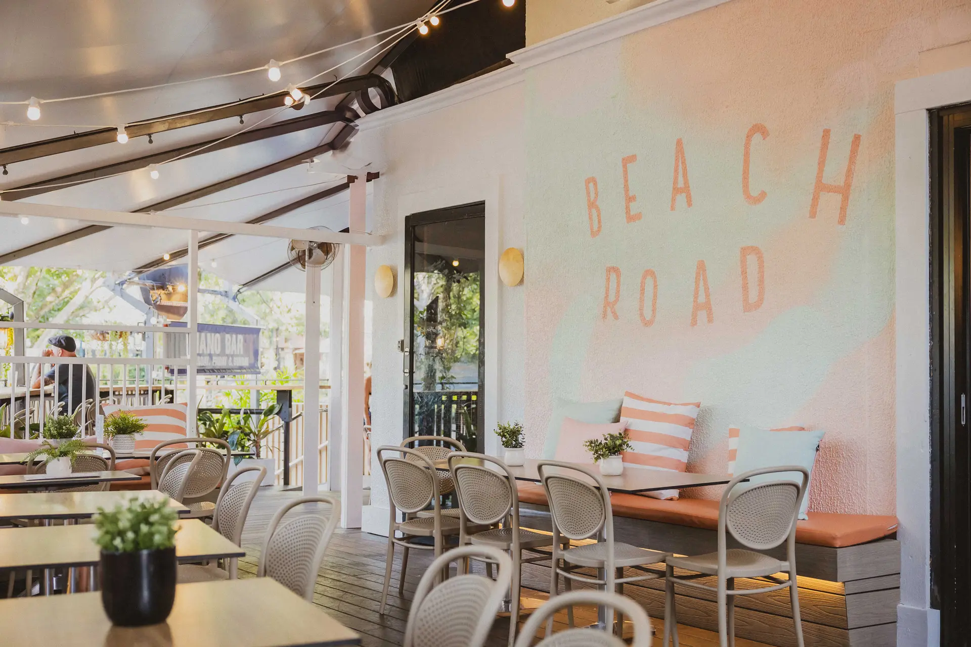 Beach Road By 4 Pines - Noosa